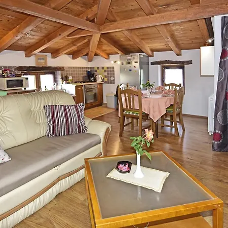 Pensjonat Holiday House Lena *